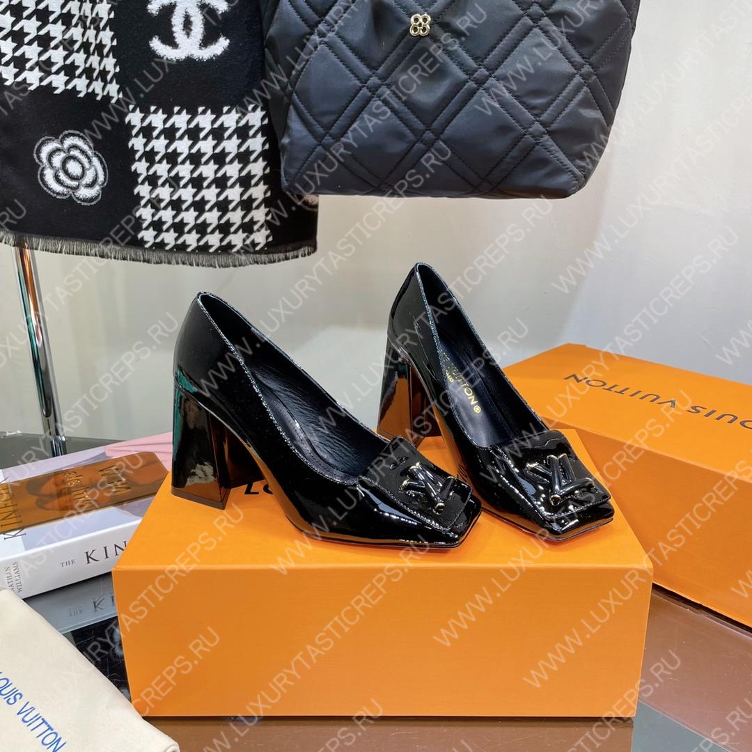 l**is V*t*n shake pumps black 1ab0sk