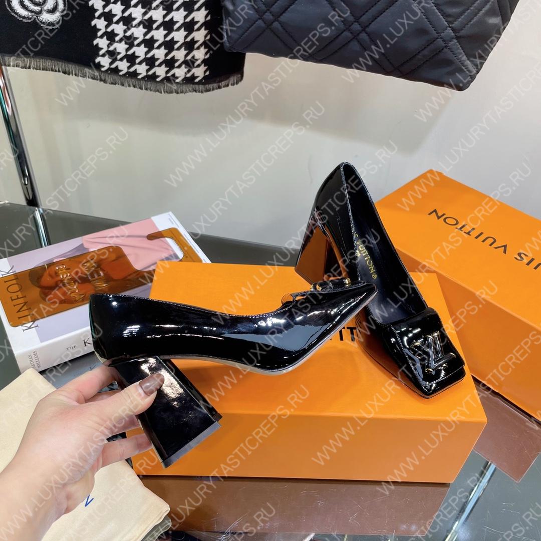 l**is V*t*n shake pumps black 1ab0sk